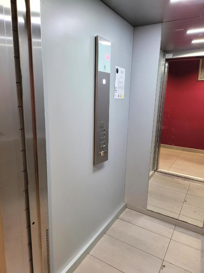 III Appart 2 Pieces, Neuf 200 M De Gare Parking Netflix Evry Courcouronnes 外观 照片