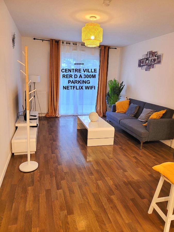 III Appart 2 Pieces, Neuf 200 M De Gare Parking Netflix Evry Courcouronnes 外观 照片
